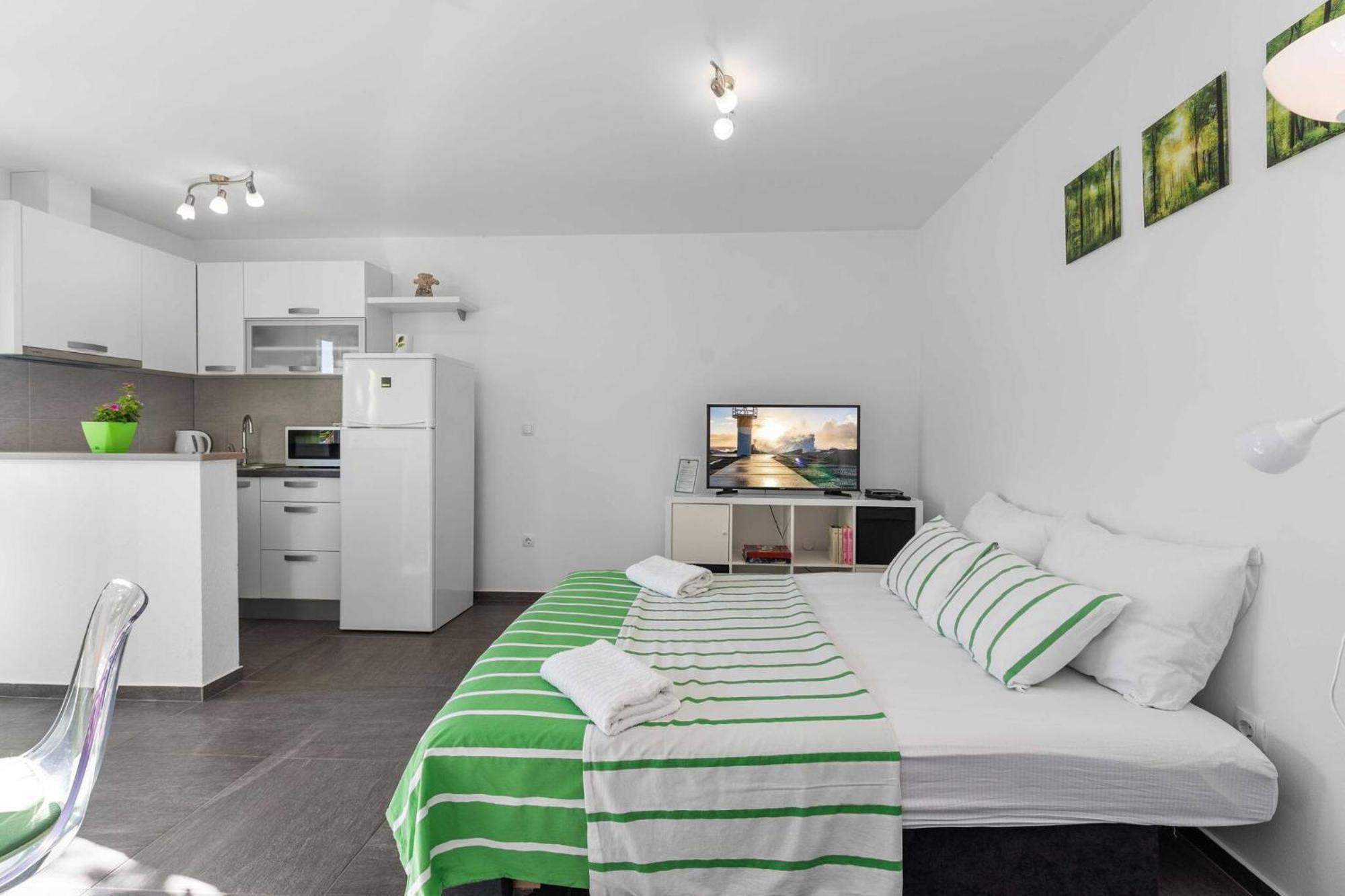 Studio Apartment Sekula Sibenik Exterior photo